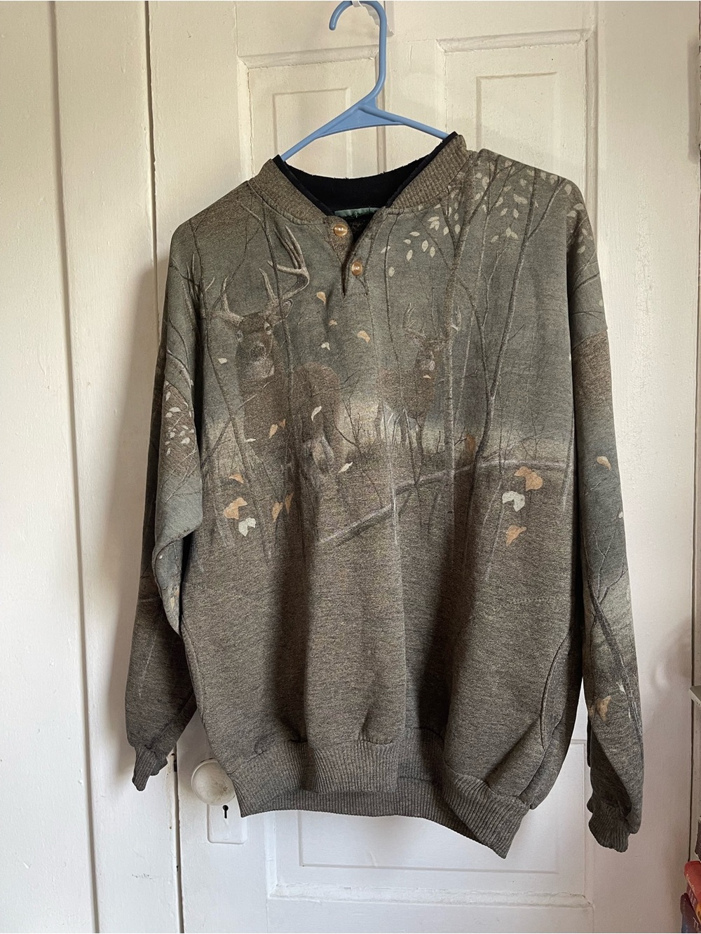 Vintage Green Camouflage Deer Graphic Hoodie Sweatshirt